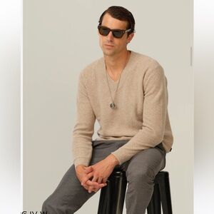 Sand Merino Wool Vneck Blue Sweater in Size CL